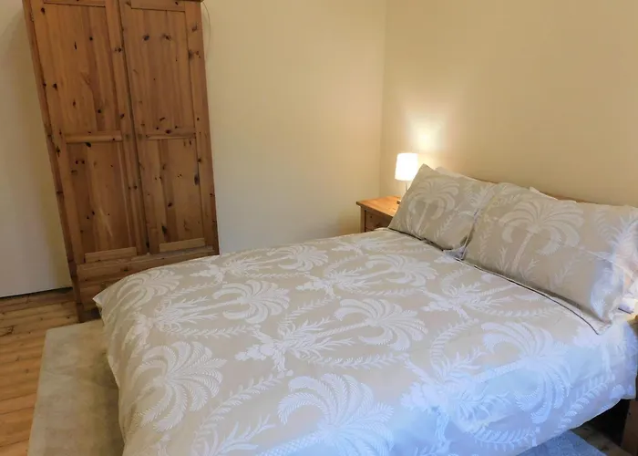Beautiful & Spacious 2 Bed Apt In Glasgow West End